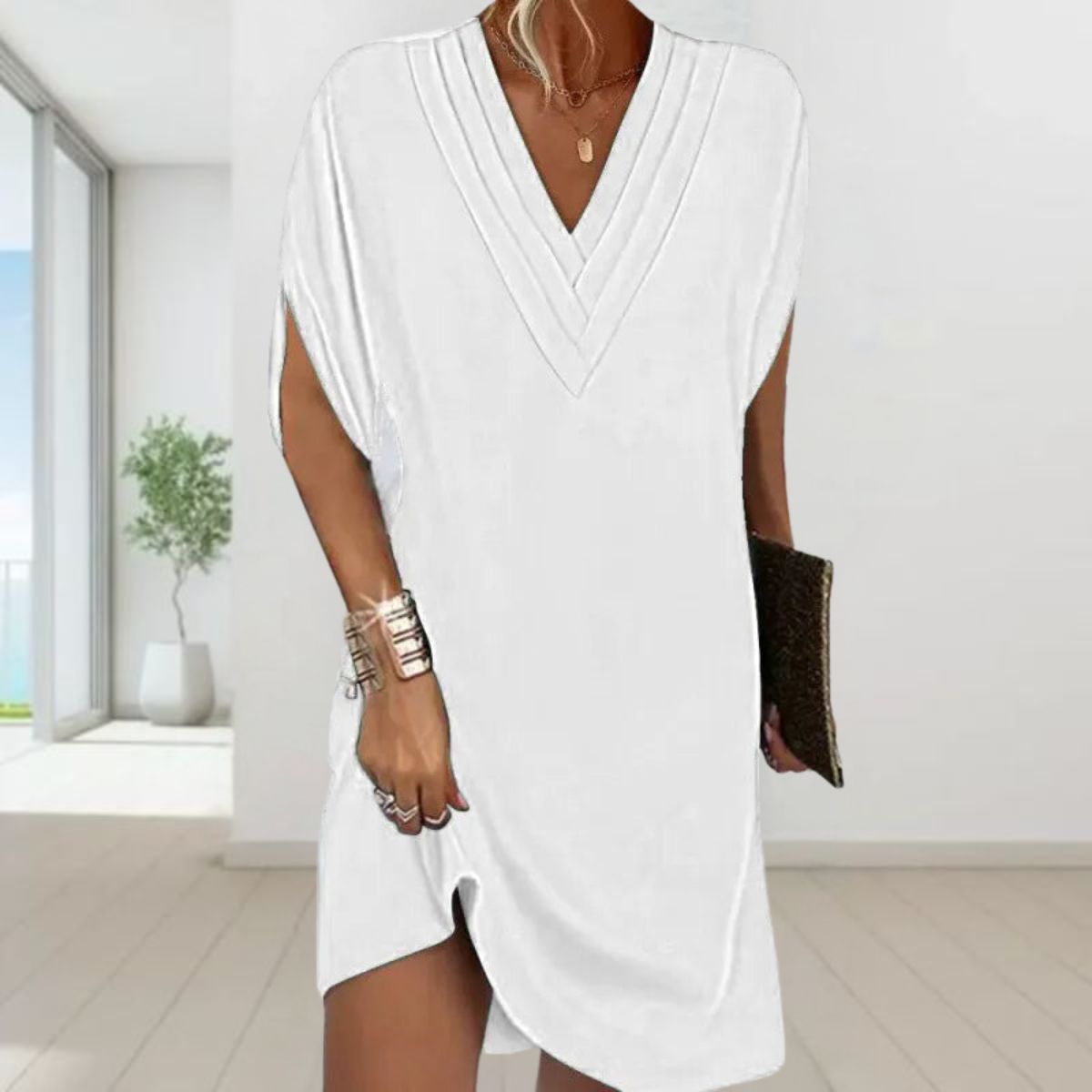 Maïa | Robe élégante à col en V