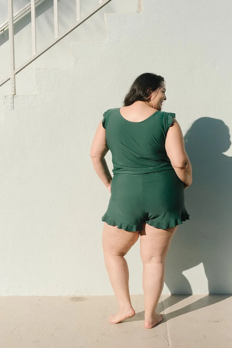 Alicia | Combinaison à volants avec soutien-gorge intégré et short pour femmes