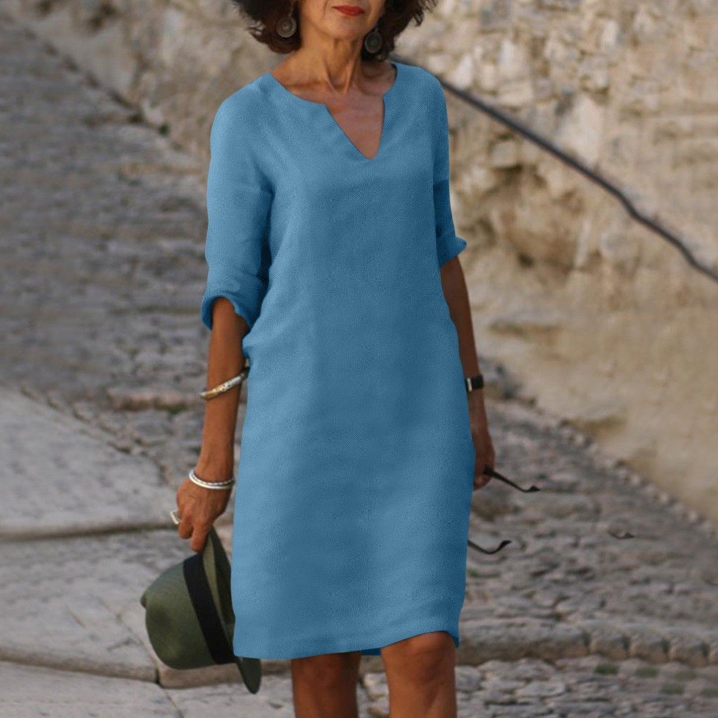 Francine | Robe intemporelle à col en V couvrant le ventre