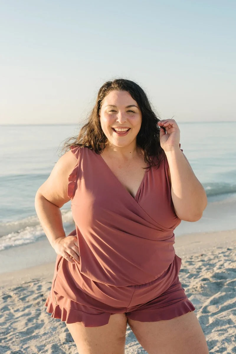 Alicia | Combinaison à volants avec soutien-gorge intégré et short pour femmes